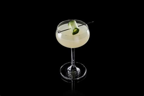 20-best-chartreuse-jaune-yellow-cocktails-diffords image