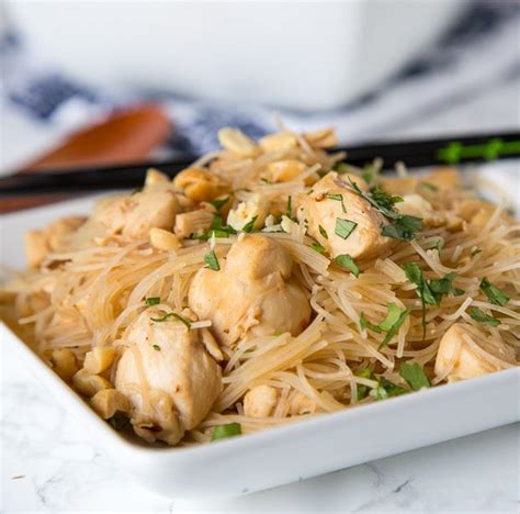 spicy-asian-noodles-with-chicken-dinners-dishes image