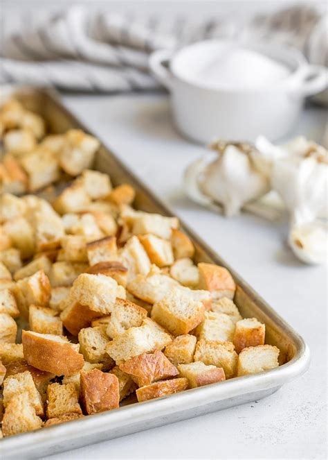 homemade-croutons-101-basics-flavor-variations image