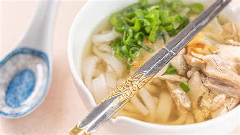 khao-piak-sen-lao-style-chicken-noodle-soup image
