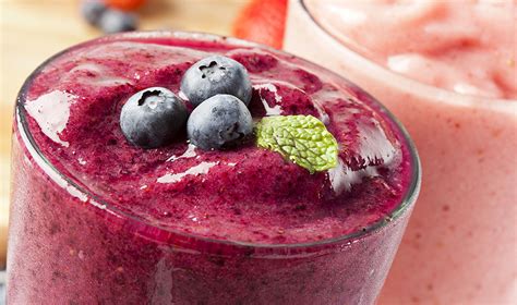 very-berry-smoothie-daniel-fast image