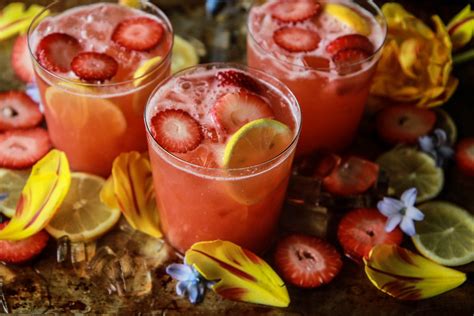 vodka-strawberry-lemonade-cocktails-heather-christo image