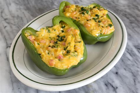 stuffed-peppers-with-cheesy-ham-and-rice-filling image