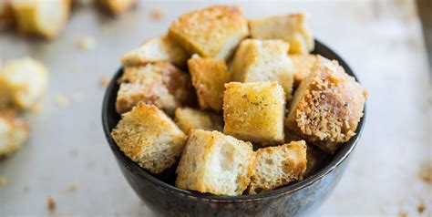 how-to-make-croutons-the-best-way-to-make-homemade image