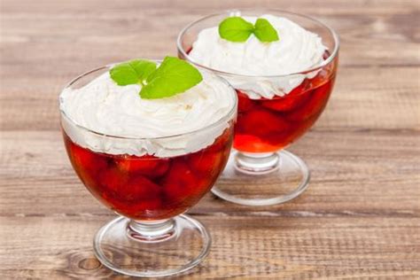 old-fashioned-jello-dessert-recipes-jiggly-jelly image