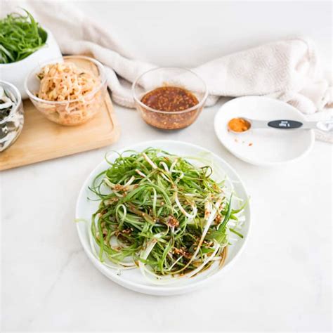 korean-green-onion-salad-파절이-파무침-nomsscom image