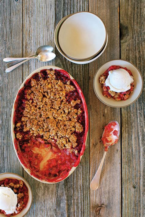 raspberry-rhubarb-crisp-recipe-myrecipes image