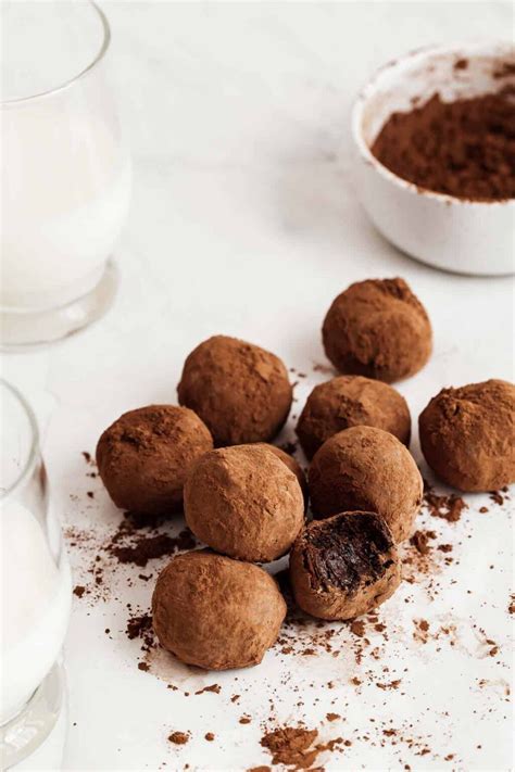 healthy-chocolate-truffles-3-ingredients-dessert-for-two image