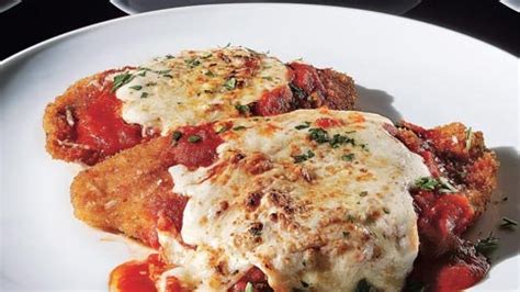 chicken-parmesan-with-tomato-sauce-recipe-bon image