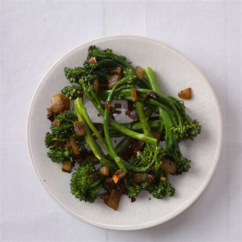 stir-fried-broccolini-vietnamese-style-recipe-bon-apptit image
