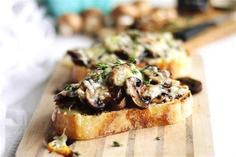 simple-garlic-swiss-mushrooms-on-toast-rhubarbarians image