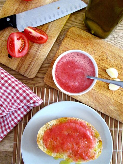 tostada-con-tomate-toast-with-tomatoes-julias image