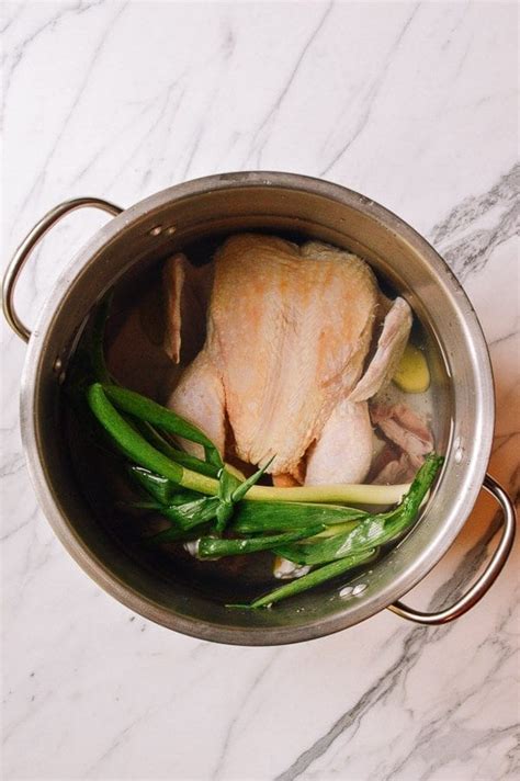 judys-easy-homemade-chicken-stock-the-woks-of-life image