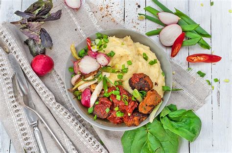 healthy-vegan-mashed-potato-bowl-gourmandelle image