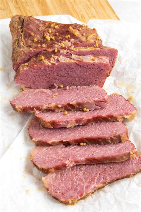 slow-cooker-corned-beef-recipe-chili-pepper-madness image
