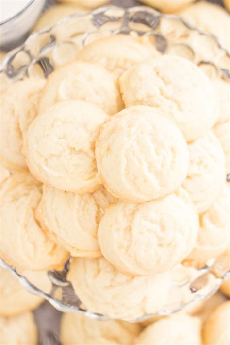 coconut-oil-amish-sugar-cookies-the-gold-lining-girl image