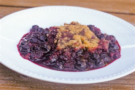 slow-cooker-berry-cobbler-clever-housewife image