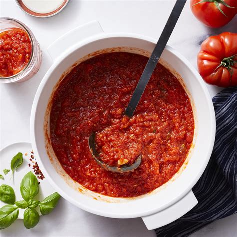 homemade-spaghetti-sauce-with-fresh-tomatoes image