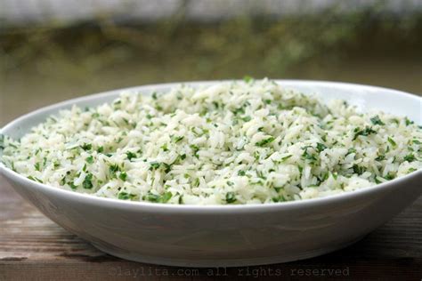 cilantro-lime-rice-arroz-con-cilantro-laylitas image