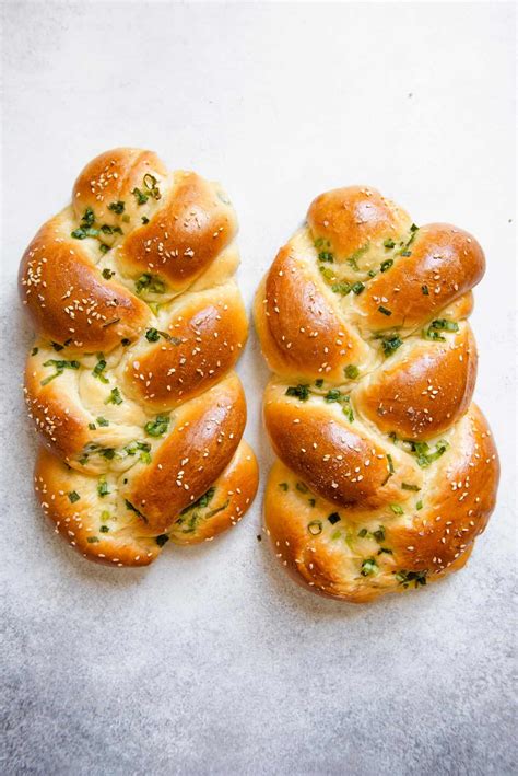 baked-scallion-bread-蔥油麵包-healthy-nibbles-by image