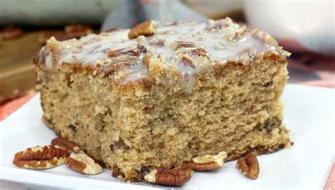 southern-butter-pecan-praline-cake-recipe-sweet image