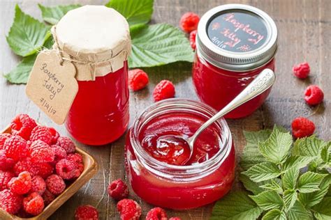 easy-raspberry-jelly-no-pectin-sweet-savory image