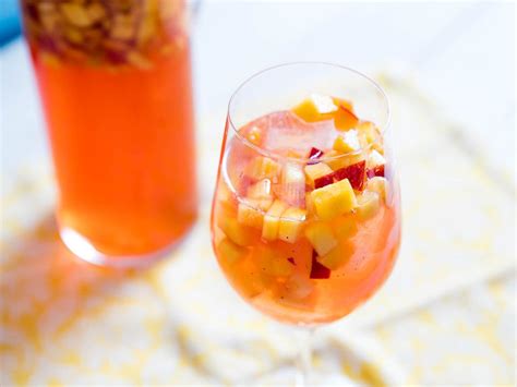 sparkling-ros-sangria-with-aperol-and image