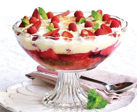 berry-trifle-with-cranberry-jelly-healthy-food-guide image