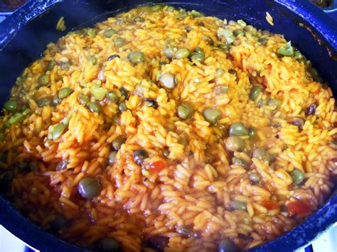 arroz-con-gandules-wikipedia image