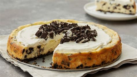 cookies-and-cream-cheesecake-recipe-pillsburycom image