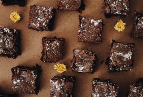 delightful-swiss-chocolate-square-recipe-thefoodxp image
