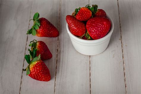 the-best-ways-to-store-and-preserve-strawberries image