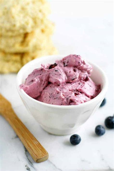 easy-blueberry-butter-the-pretty-bee image