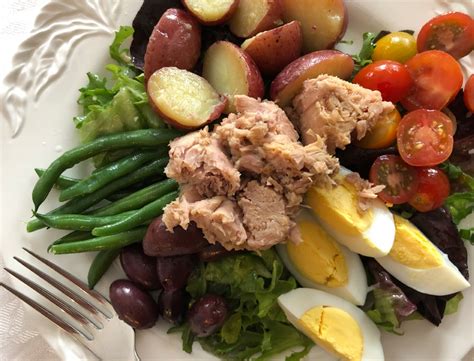 poor-mans-nicoise-salad-recipe-health-food-radar image