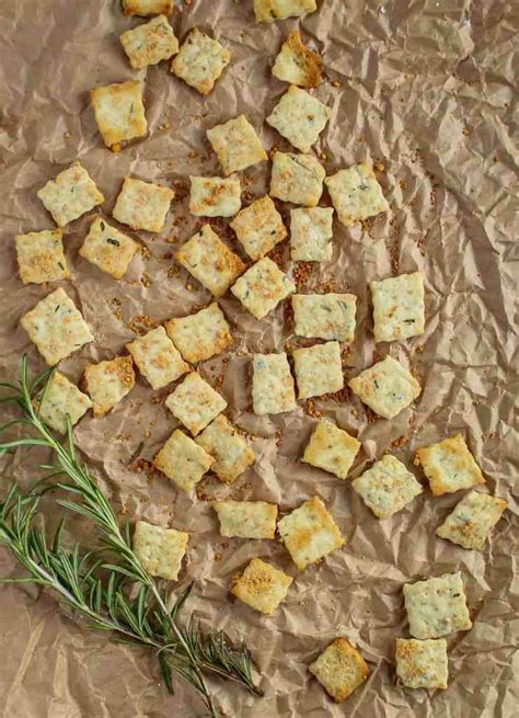homemade-parmesan-rosemary-crackers-saporito-kitchen image