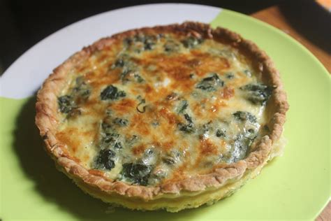 spinach-potato-cheese-quiche-recipe-yummy image