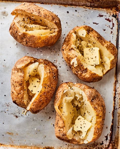 jacket-potato-recipe-how-to-make-baked-potatoes image