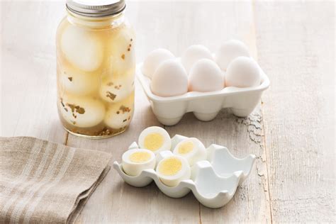 perfect-pickled-eggs-recipe-get-cracking image