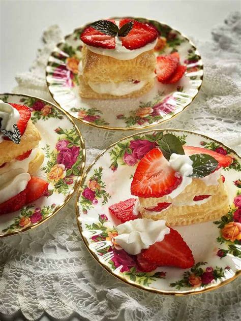 a-quick-and-easy-strawberry-napoleon-dessert-in image