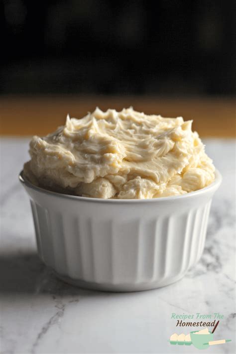 whipped-maple-butter-hug-for-your-belly image