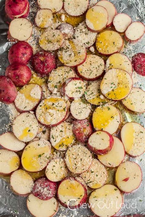 onion-parmesan-roasted-potatoes-chew-out image