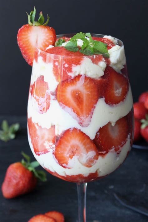 strawberry-tiramisu-recipe-ciaoflorentina image