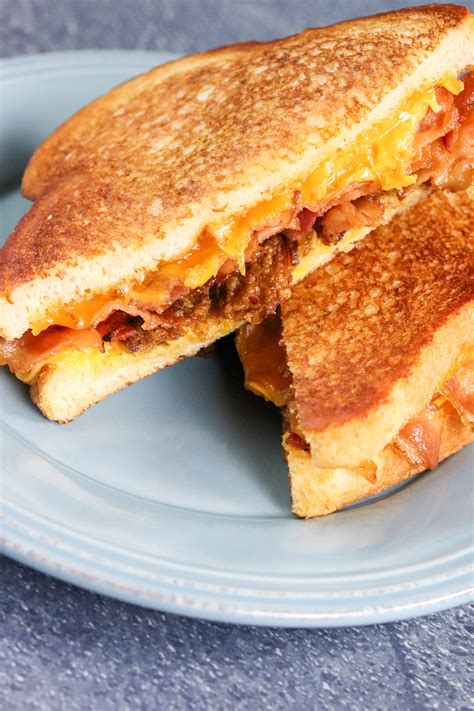 three-cheese-bacon-and-jalapeno-grilled-cheese-daily-dish image