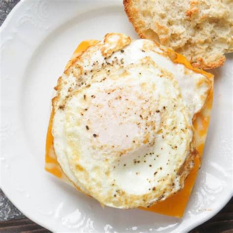 egg-cheese-and-avocado-sandwich-garlic-zest image