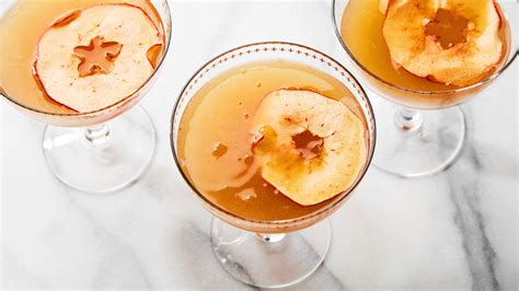 47-best-thanksgiving-cocktails-for-2022-epicurious image