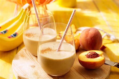easy-peachy-keen-chiquita-banana-smoothie-chiquita image