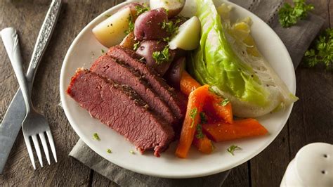 is-corned-beef-and-cabbage-actually-an-irish-dish image