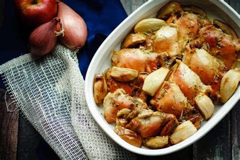 baked-rosemary-chicken-with-apples-recipe-food image