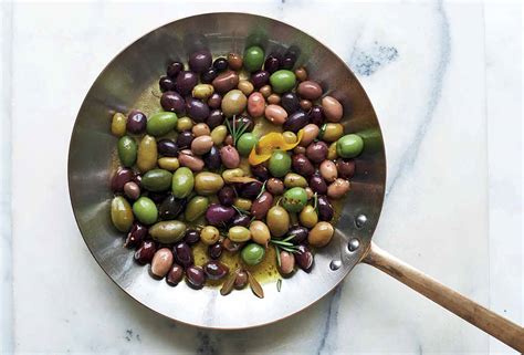 warm-olives-recipe-leites-culinaria image