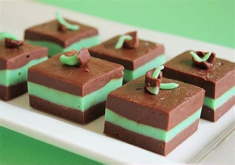 layered-chocolate-mint-fudge-only-tasty image